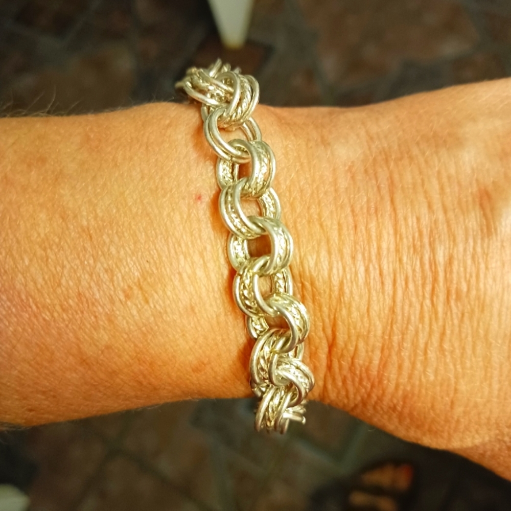 Fashion chain bracelet